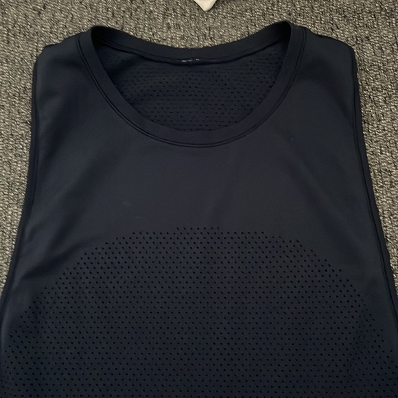 Lululemon Breeze By Muscle Tank II - Picture 7 of 10